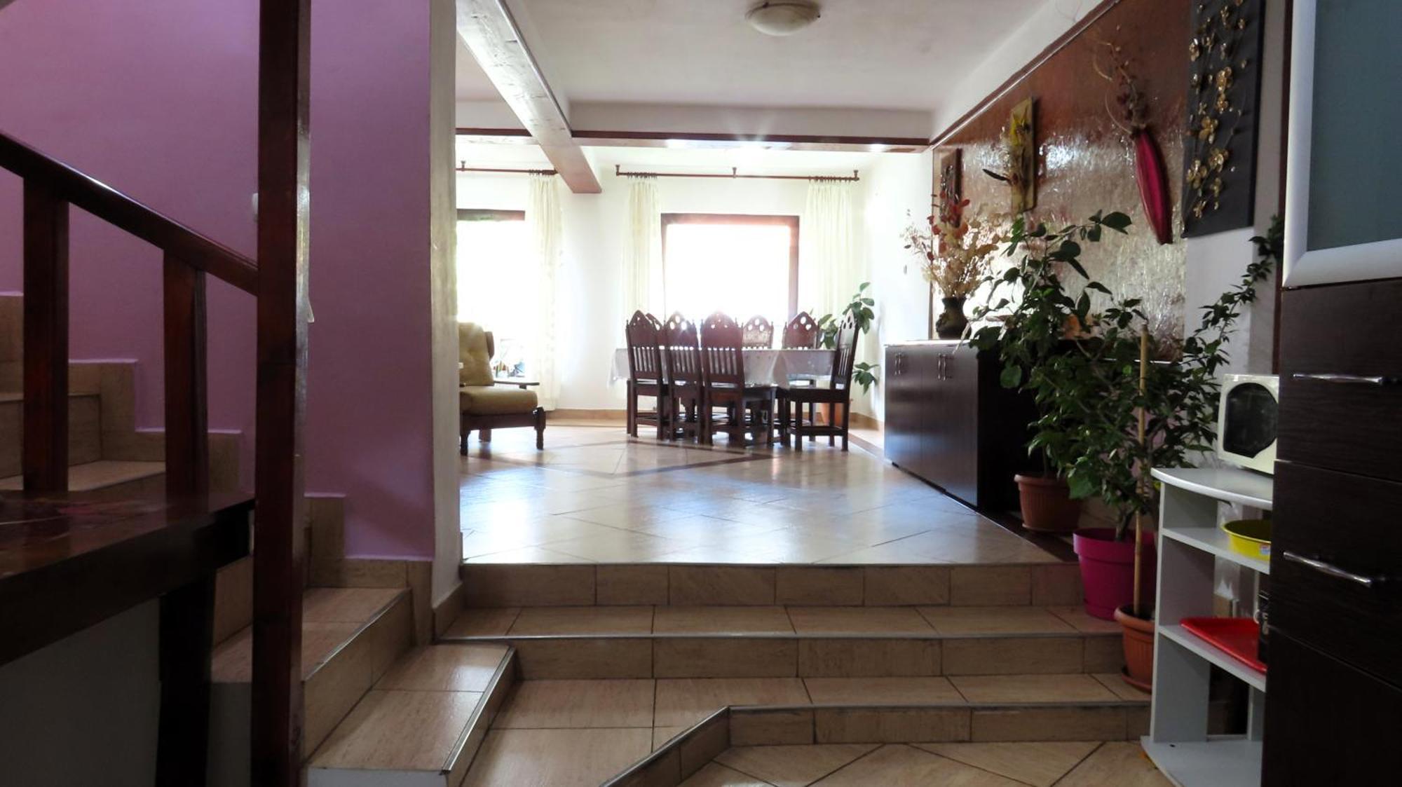 Vila Nik Buşteni Exteriör bild